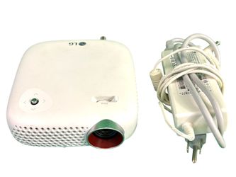 LG Minibeam PW800 DLP Projector 800 Lumens image brightness, 100000:1 contrast ratio, and a native resolution