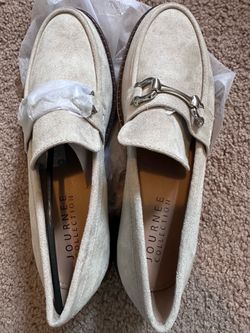 NEW Journee Loafers - 8.5 womens
