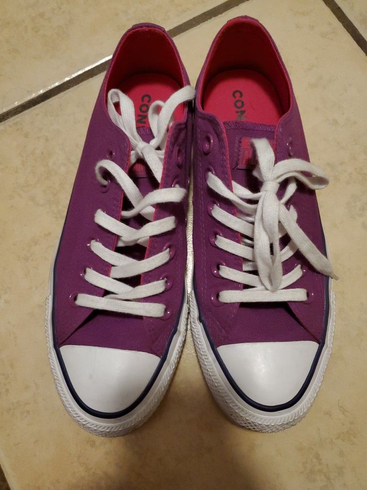 Converse Woman's 8