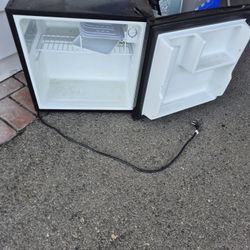 Mini Fridge 