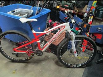 Used 2011 Specialized EPIC Expert 29 Large Frame Mountain Bike (Needs Service) ( Read The Description)
