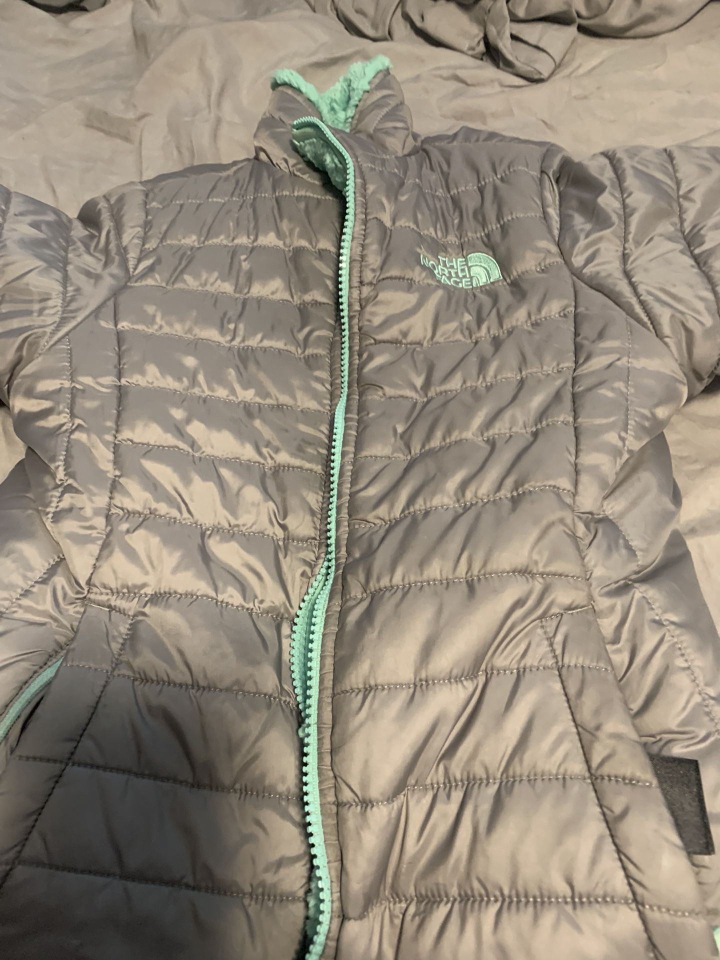 Girls medium 8-10 reversible fleece northface jacket
