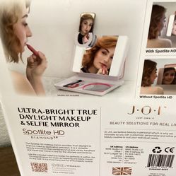 Make Up And Selfie Mirror New In Box $20