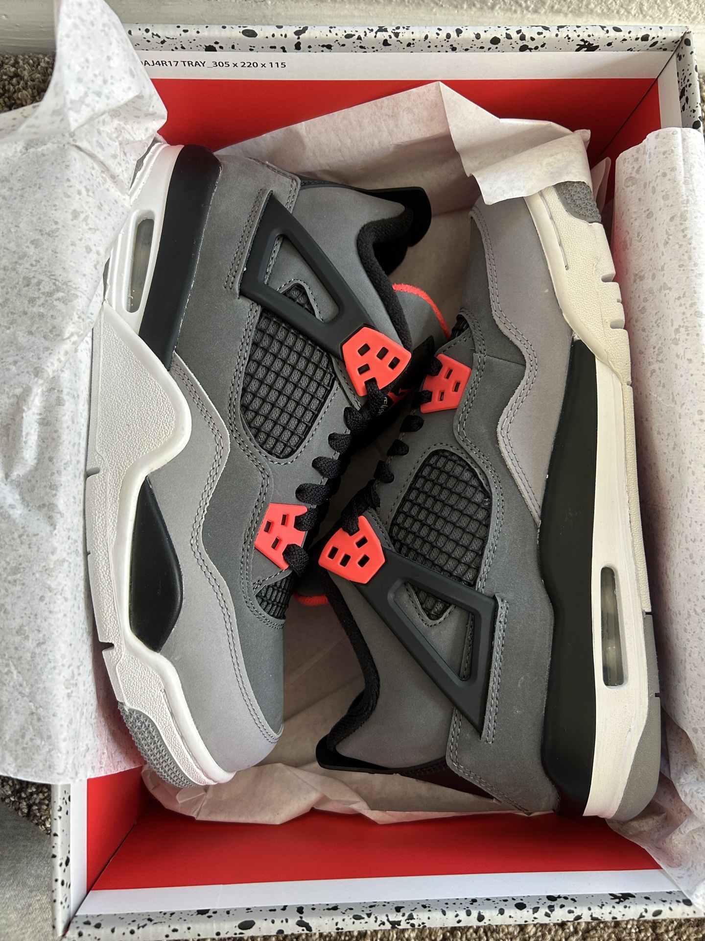 Jordan 4 Infrared BRAND NEW