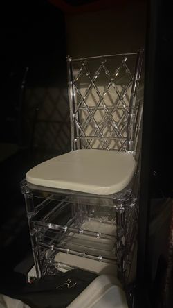 4 acrylic chiavari chairs