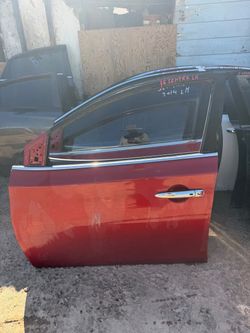 2013 / 2019 Nissan Sentra left driver front door