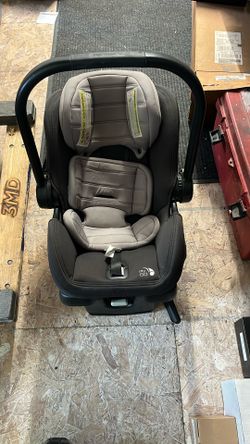 Infant car seat with base