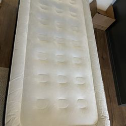 (PENDING) FREE Twin Size Deep Air Bed Mattress No Leaks 
