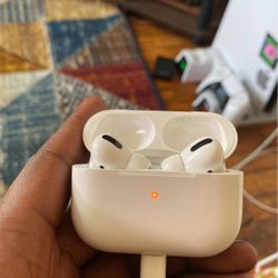 AirPod Pros 200