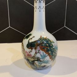 Vintage Chinese Jingdezhen Porcelain Painted Peacock Artwork Vase Ceramic Decor