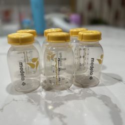 Medela breastmilk Collection And Storage Bottles