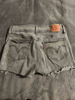 Levi’s women short