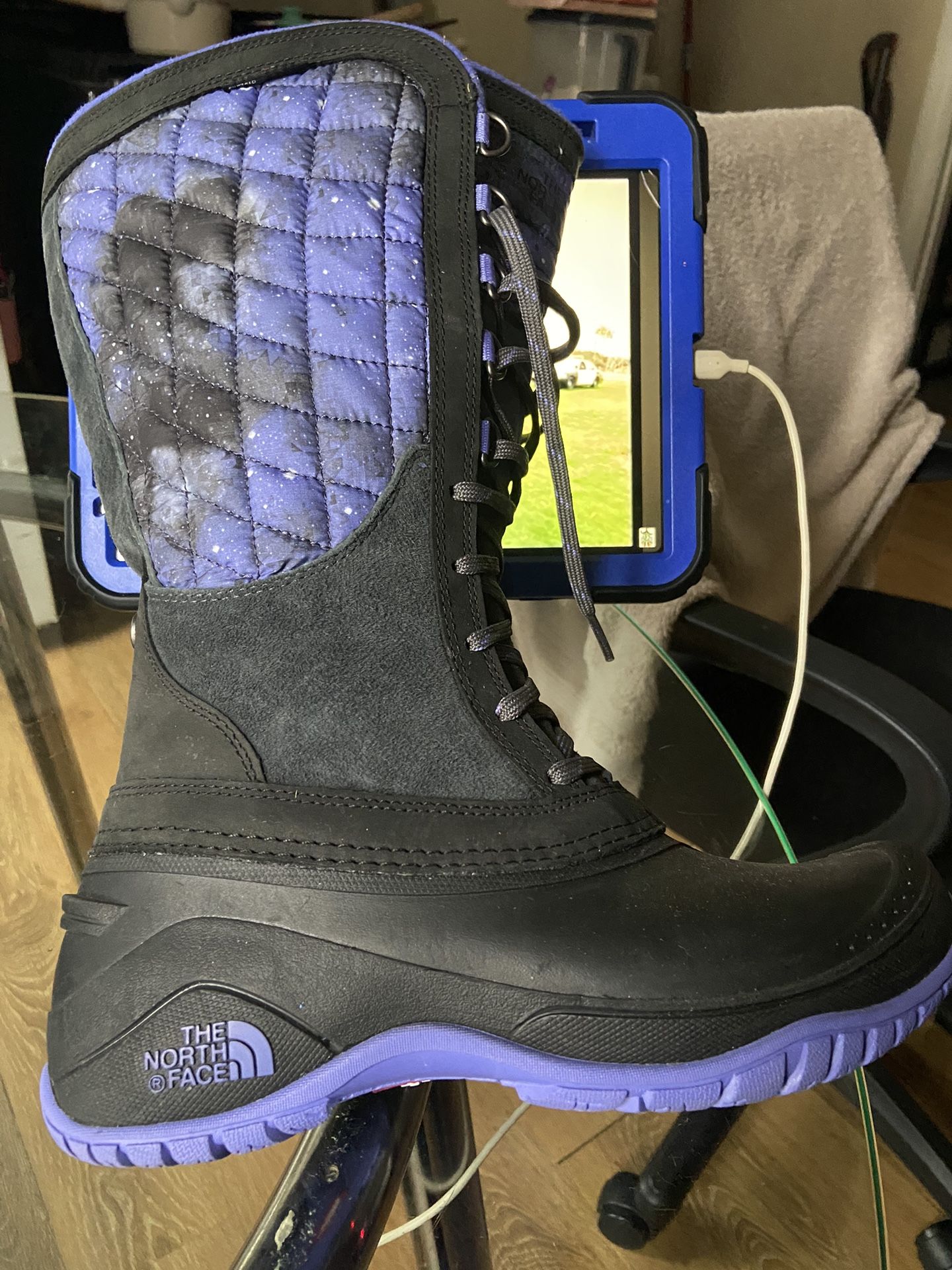 Women’s Northface Thermoball Winter Boots 