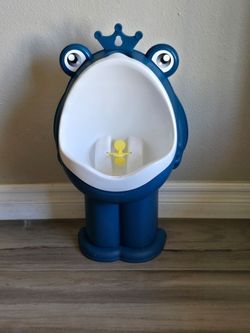 Frog training potty seat urinal for boys