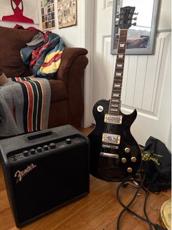 Electric guitar and Fender mustang amp