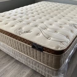 Queen Organic Cloud Edition Europillow Top 12inch Mattress And Boxspring!!