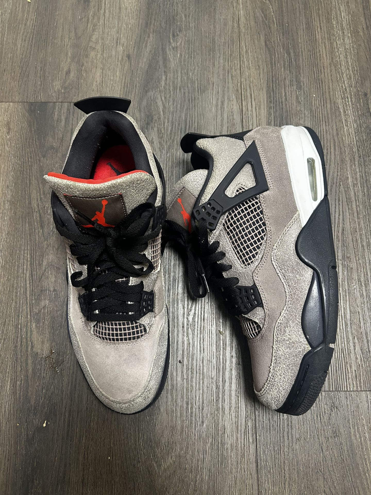 Jordan 4 Hazelnut Size 11