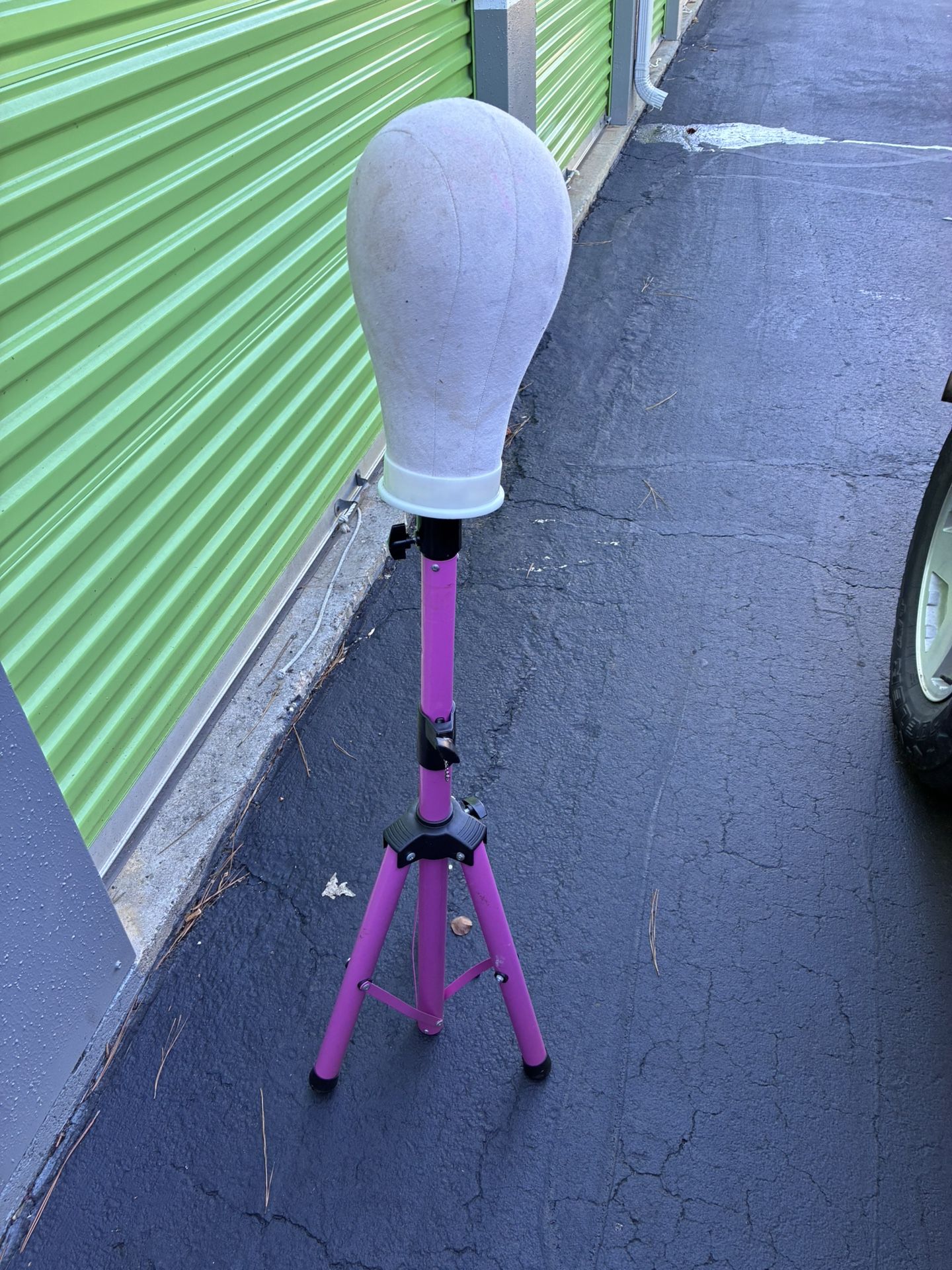 Wig stand with Head