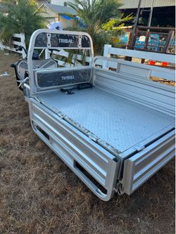 Electric cargo truck