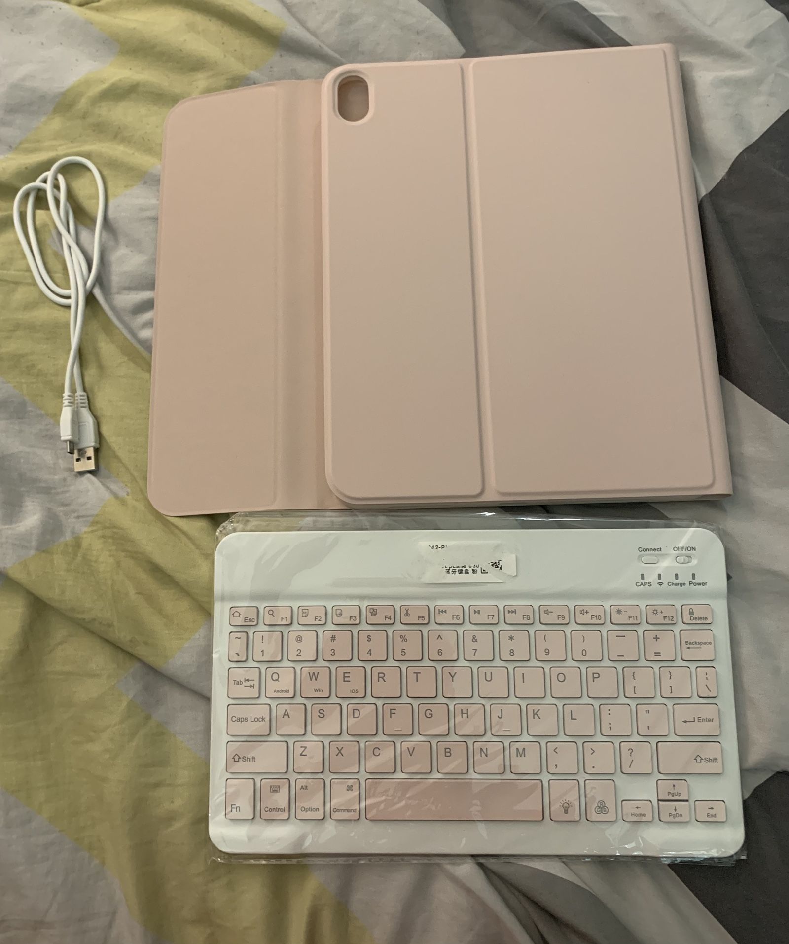 IPAD Mini or Pro Case With Keyboard