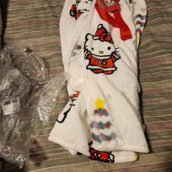 Hello Kitty Plush Throw Blanket 