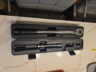 Click Torque Wrench with Case half inch