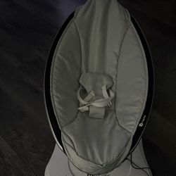 Like New 4 Moms  Swig