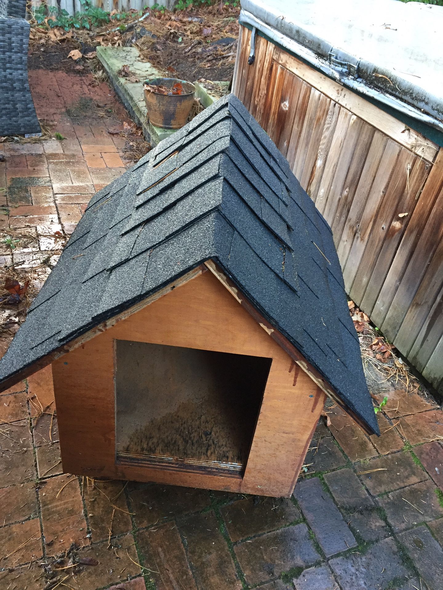 Solid Dog House