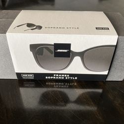 Bose Cat Eye Blue Tooth Audio Sunglasses