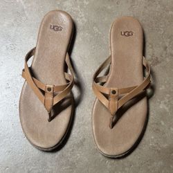 UGG Leather Flip Flop Sandals Thongs Women’s Size 7.5