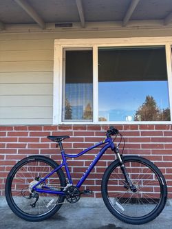 Specialized Jynx Comp 19” Women’s Trail Bike — Hydraulic Disc Brakes Bicycle