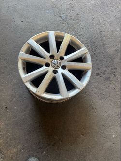 I buy aluminum rims for recycling.
