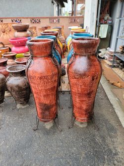 Clay Vases With Stand Jarrones De Barro Con Stang