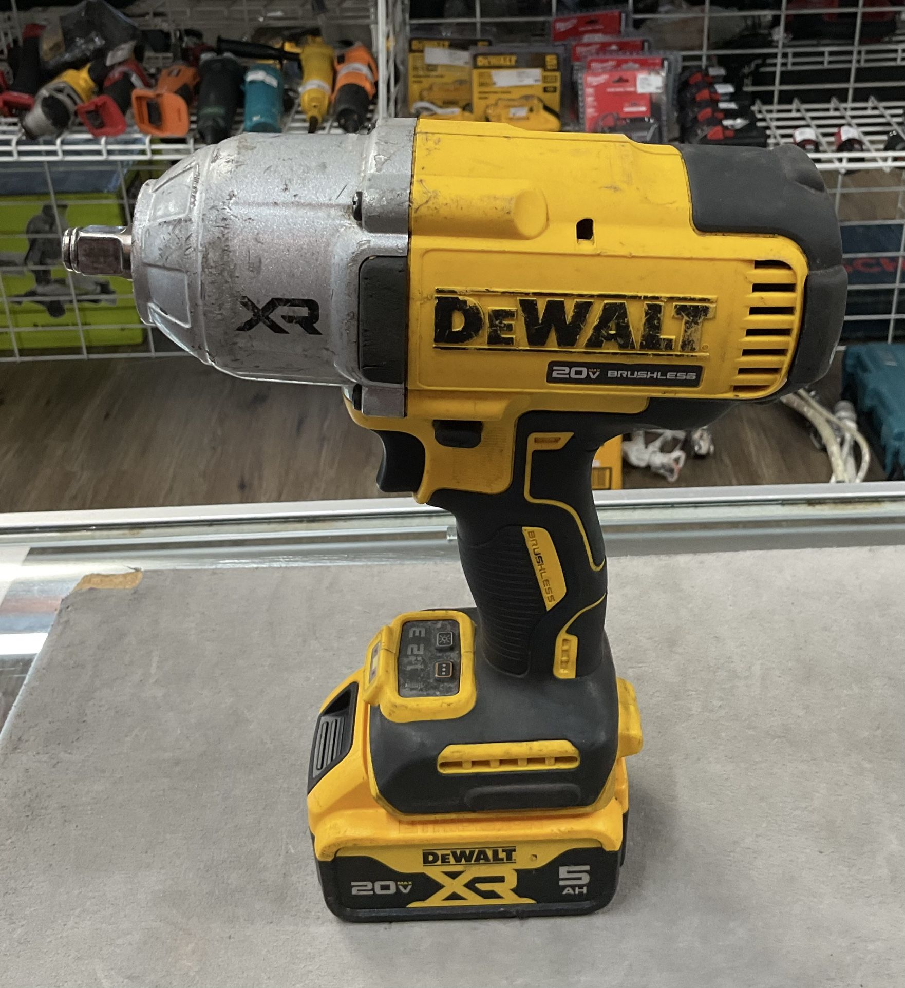 Dewalt 20v Max Cordless 1/2 In. Impact Wrench w/ 5.0 Ah Battery