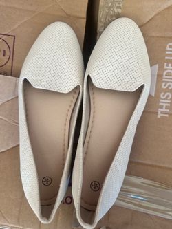 Women’s flats size 9 Brand New