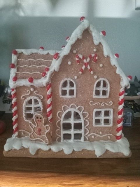 Gingerbread House Decoration 