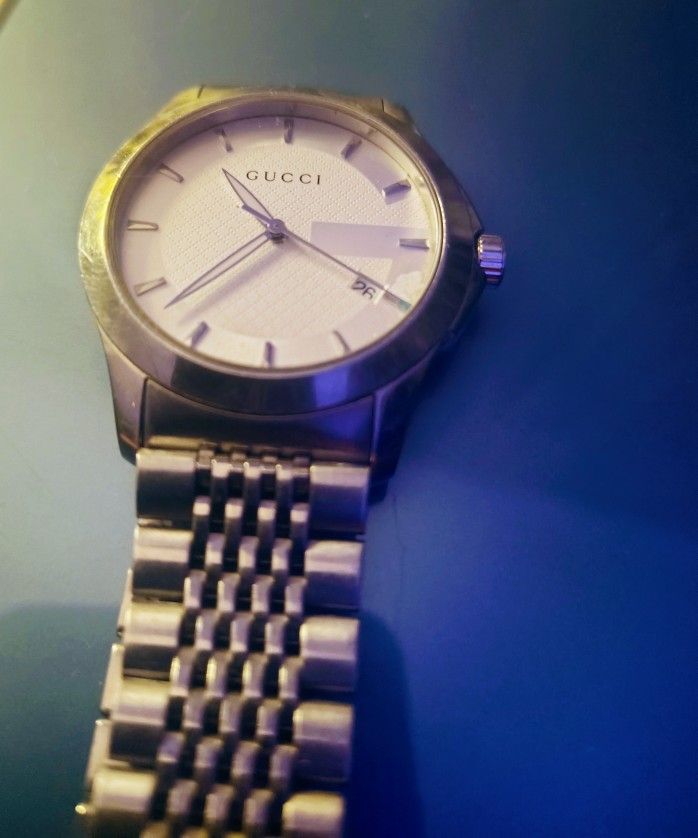 Gucci G-Timeless YA126401 Watch