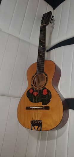 Parlor guitar 1940s