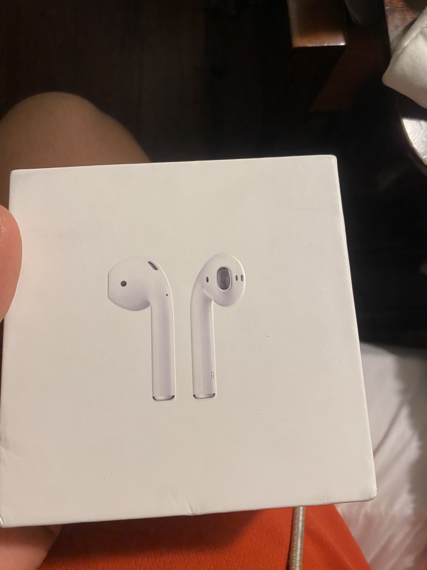 AirPods Gen 2