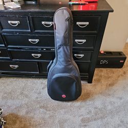 6 String Yamaha Acustic Guitar 