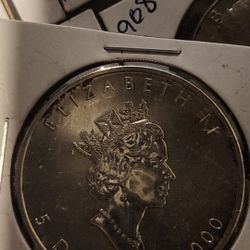 2000 Queen Elizabeth 1oz .(contact info removed) Silver Coin