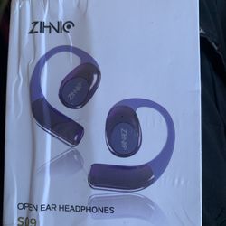 Open Ear Headphones Translates Languages