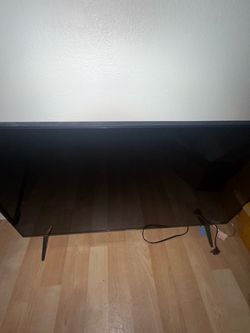 LG 43" UR8000 Series LED 4K UHD Smart webOS 23 w/ThinQ TV 43UR8000AUA