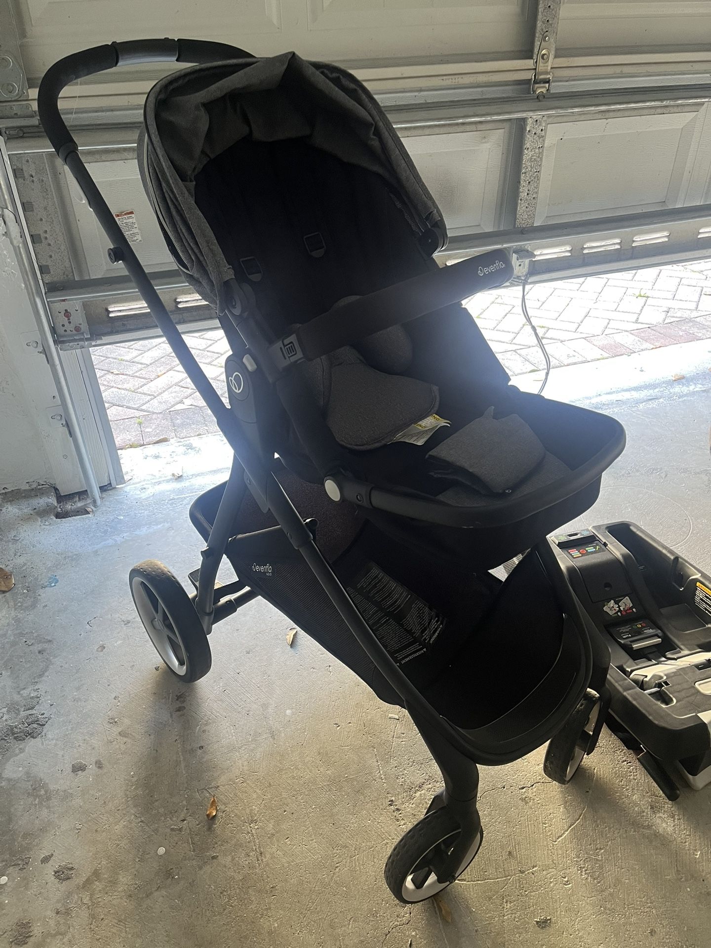 Evenflo Stroller/Car Seat Combo