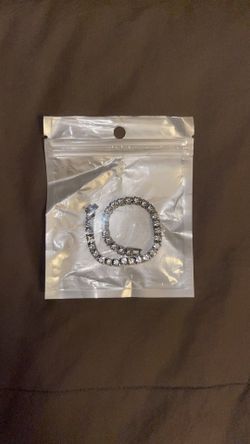 Diamond Bracelet, Women sized. (Unopened)