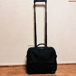 Briggs&Riley Travelware Rolling Luggage 2-Wheel Carry-on Bag U114 Black No Strap