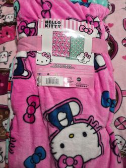 Hello kitty throw 2 pack