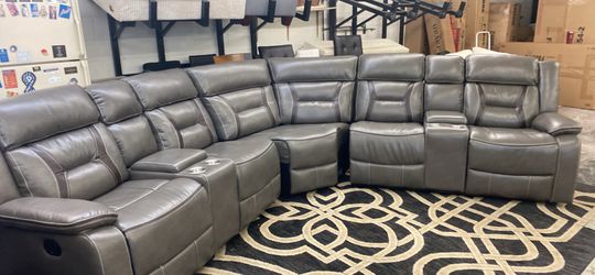 New gray recliner sectional couch / free delivery