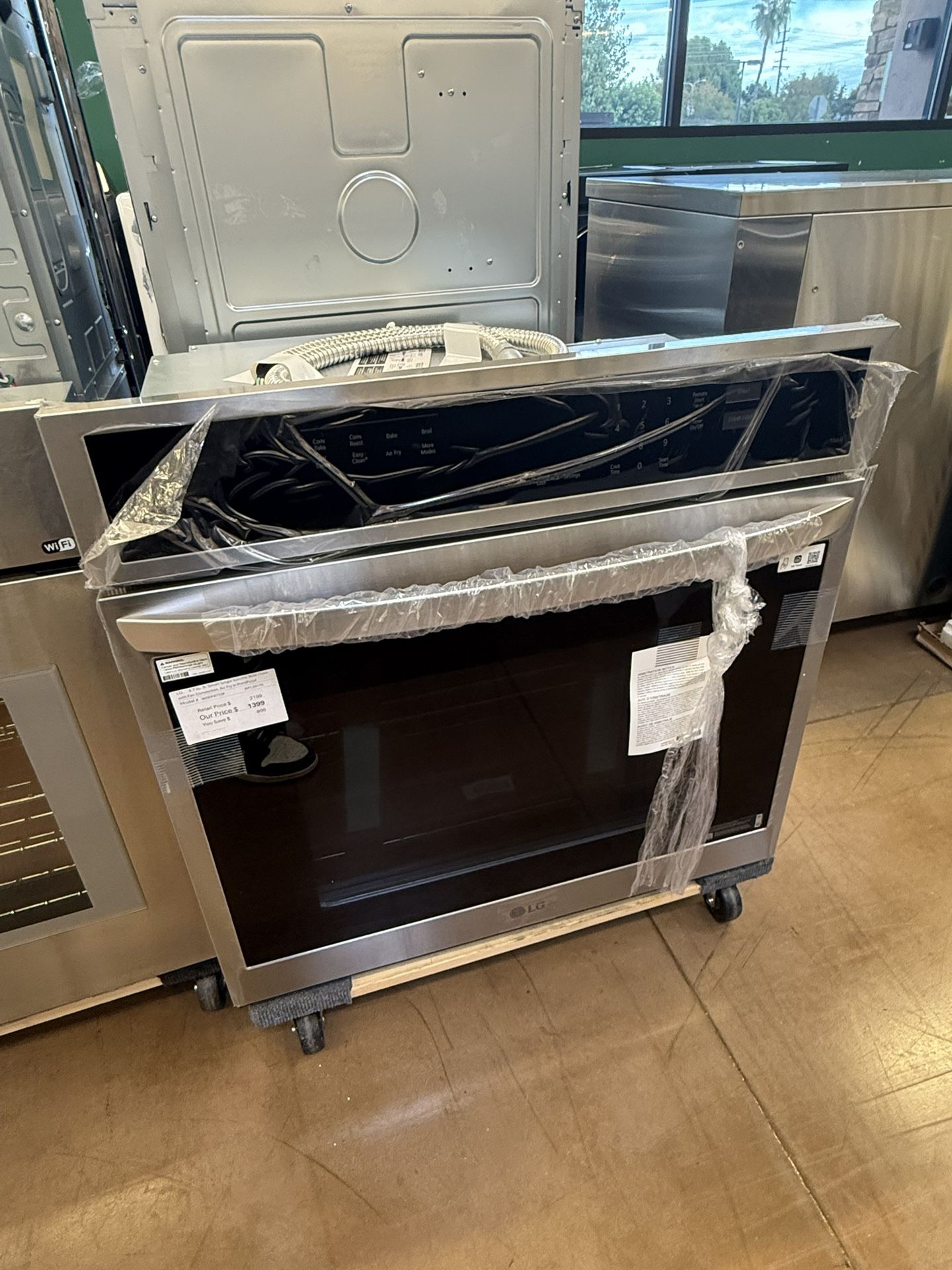 LG electric wall oven 30”