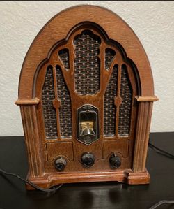 GE Vintage Style Cathedral AM/FM Radio